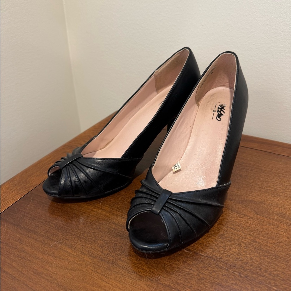 Massimo black peep toe heels size 8